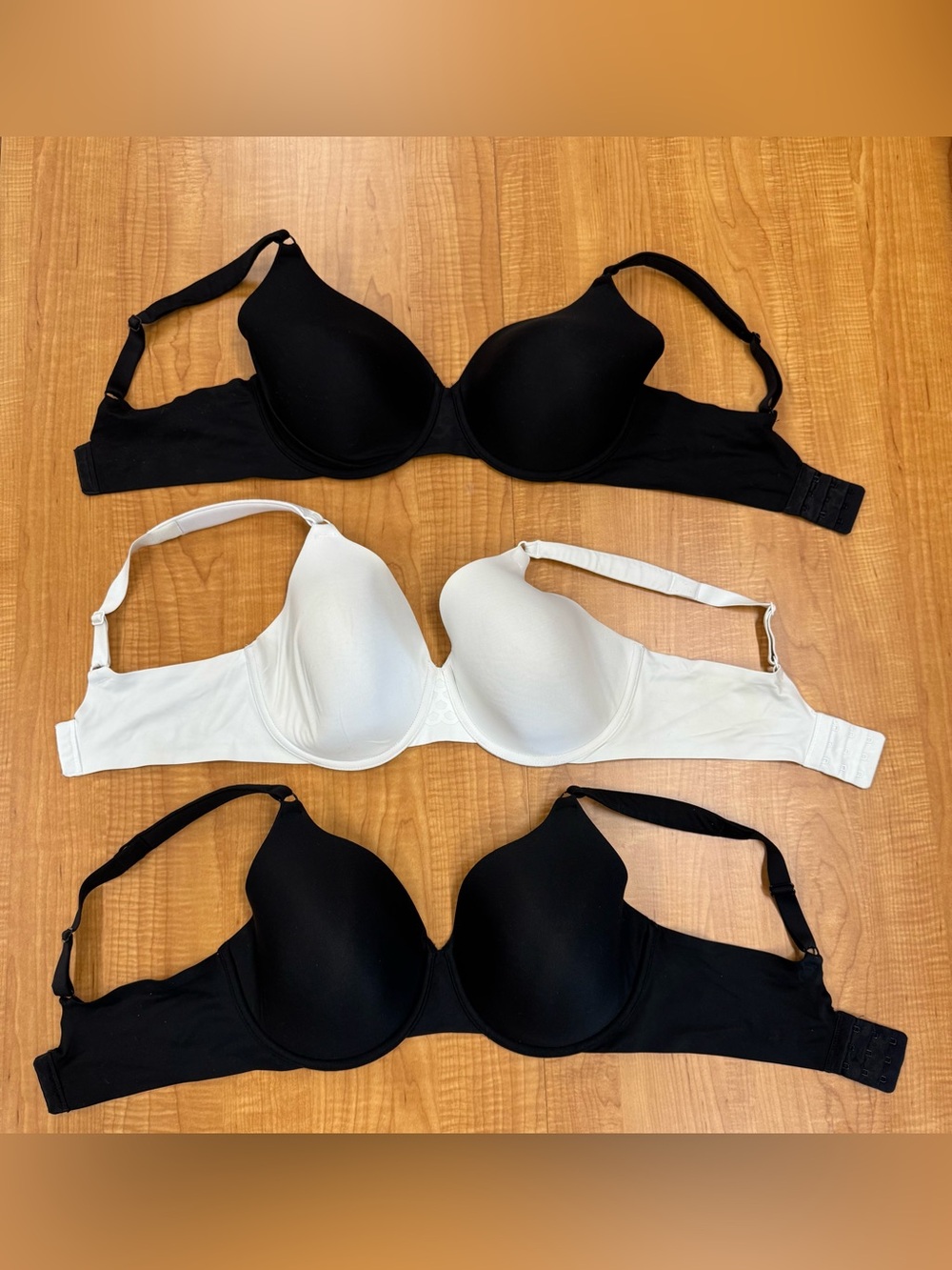 Set of 3 Bras - Picture 3 of 8